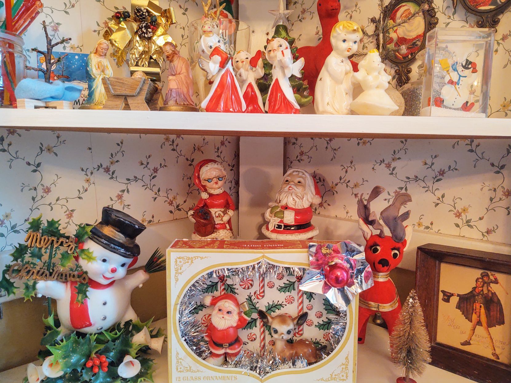 xmas hutch